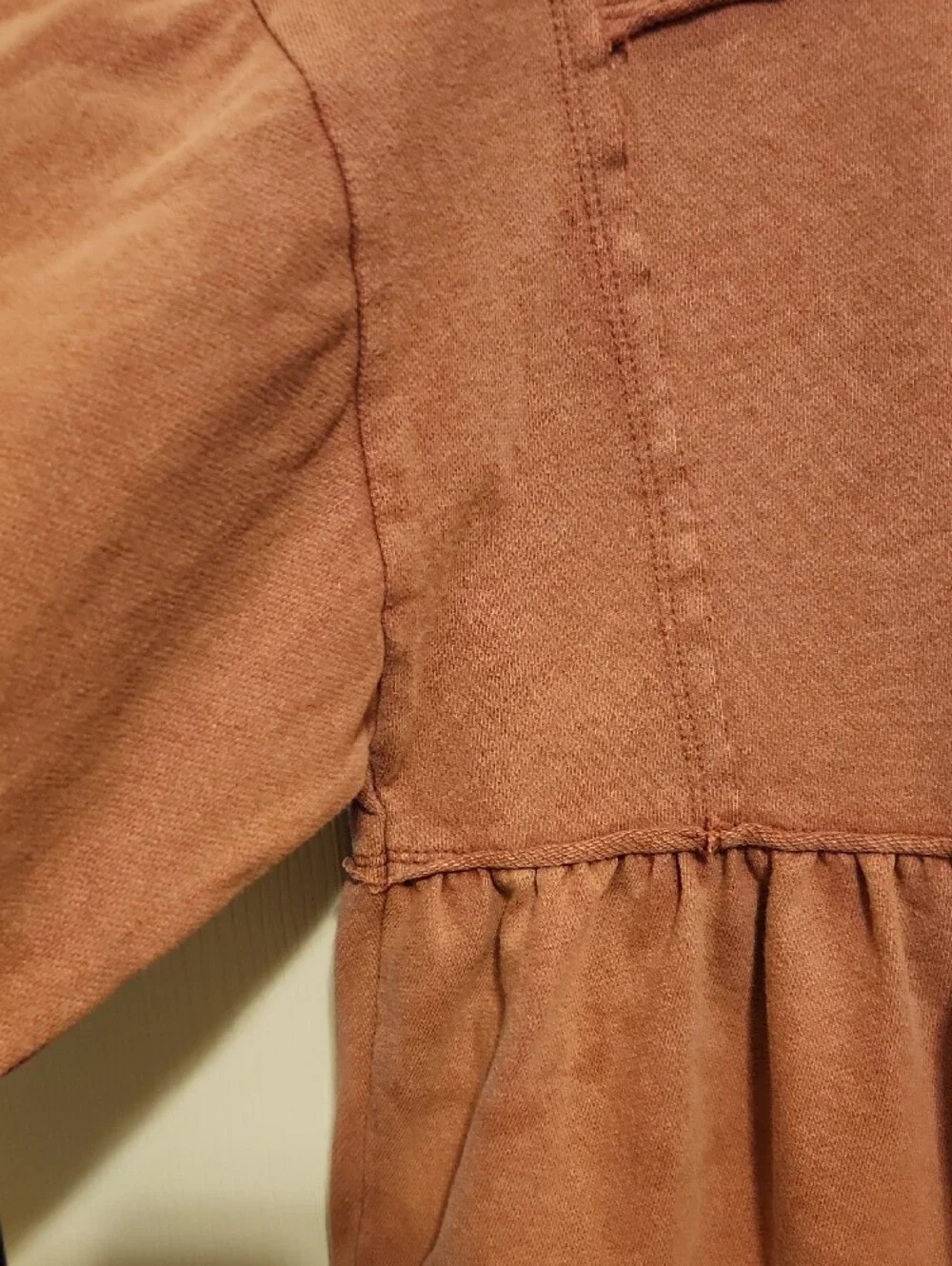 Easel Los Angeles Oversized rust-colored knit top, Medium - Picture 3 of 9